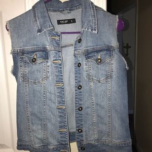 Sleeveless jean jacket vest